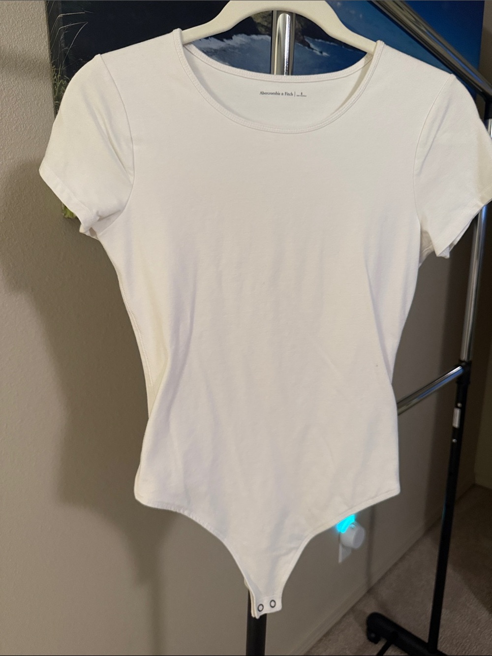 Abercrombie & Fitch White Short-Sleeve Scoop Neck Bodysuit